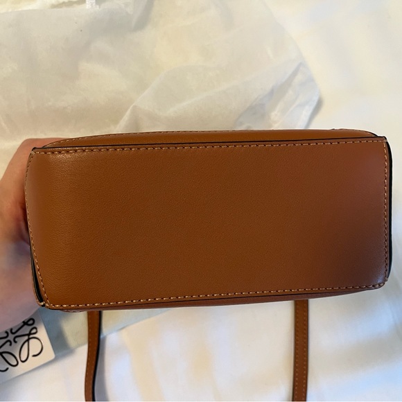 ****SOLD**** Loewe Mini Puzzle in Tan - Picture 4 of 8